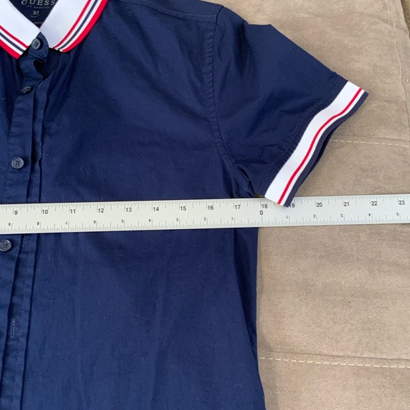 Guess - Picture 8 of 10